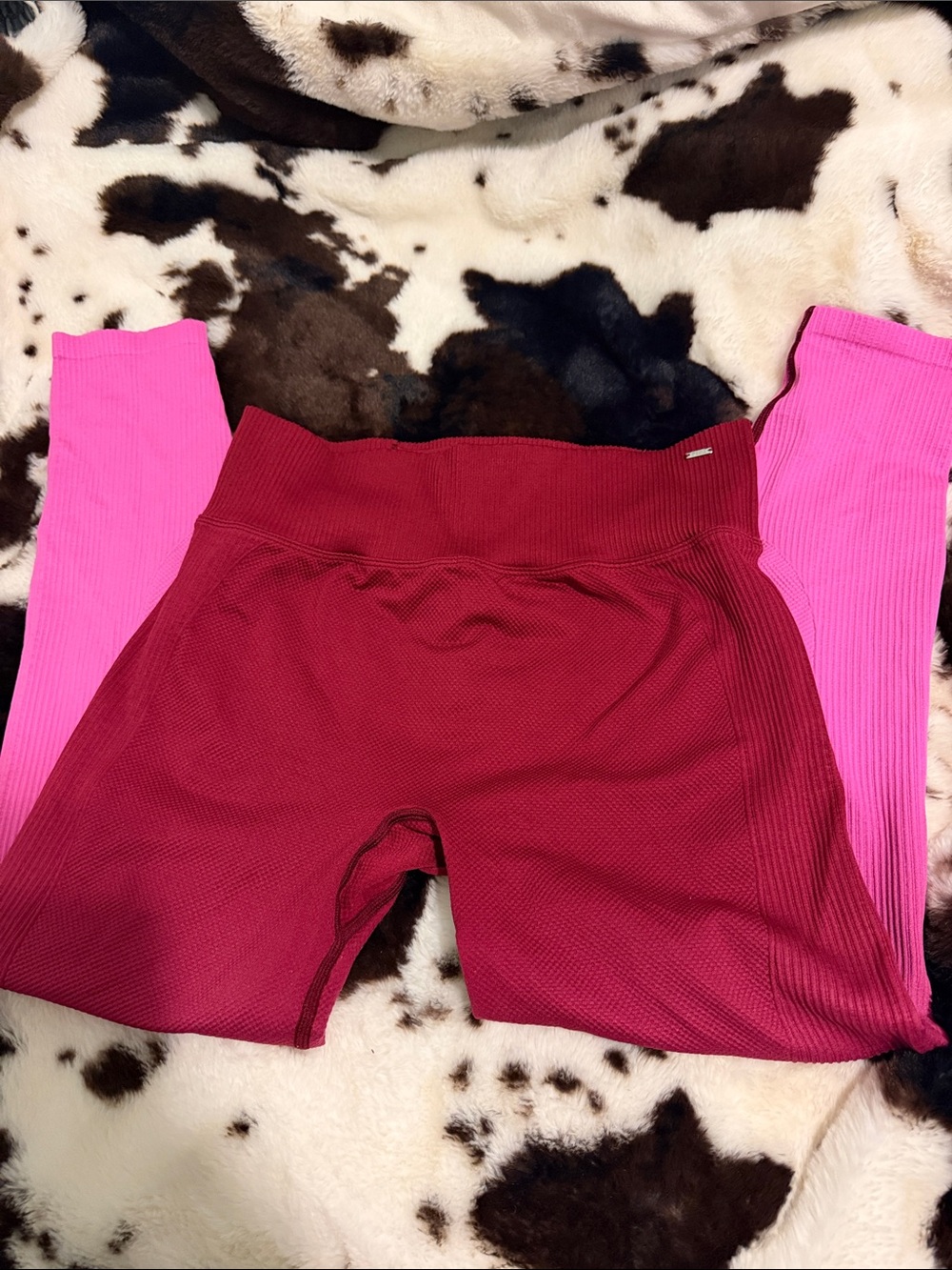 Ribbed leggings in Burgundy with Pink Panels — women Activewear